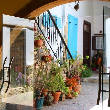 Bed and Breakfast Aperanti Agrotourism Pera Orinis Exterior foto