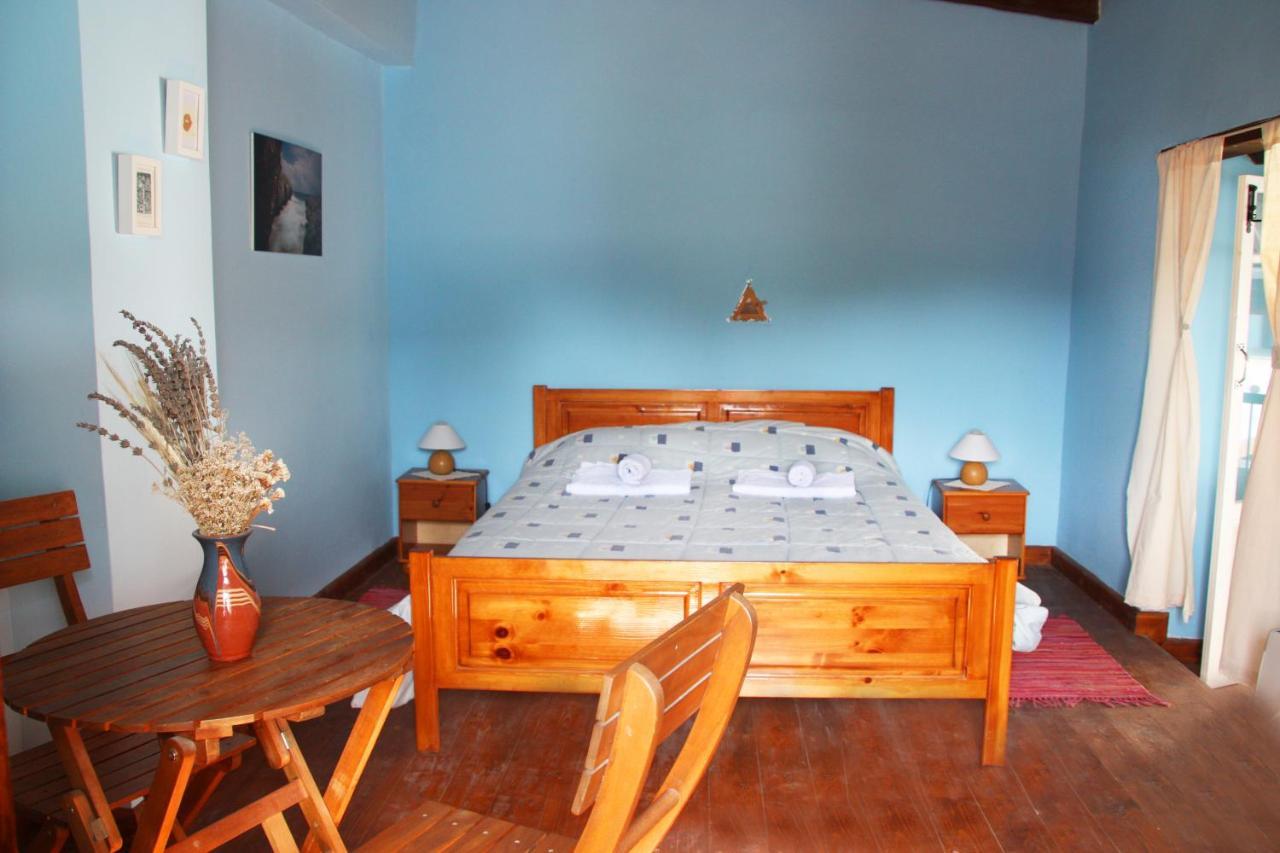 Bed and Breakfast Aperanti Agrotourism Pera Orinis Habitación foto
